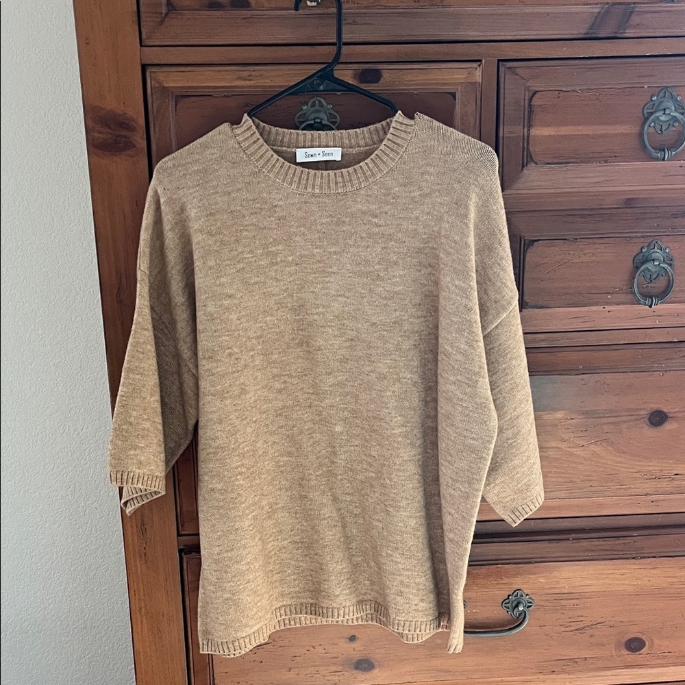 Women's Crewneck Short Sleeve Sweater in Tan NWOT